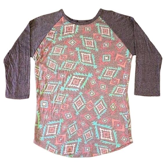 💕5️⃣ Lularoe Aztec shirt size xs super soft - Picture 1 of 3